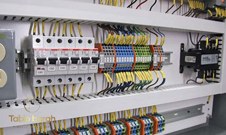 تابلو برق متال انکلوزد چیست؟