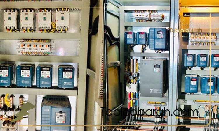 نقش PLC و درایو در بهبود عملکرد تابلو برق صنعتی