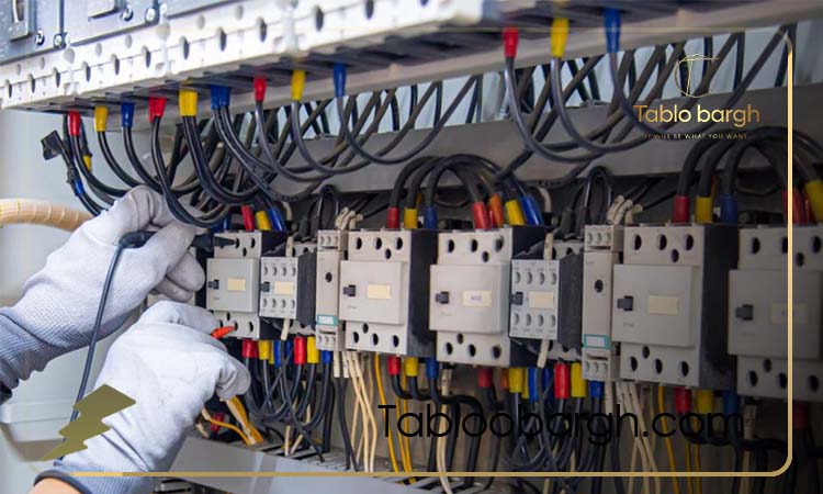 کابل کشی داخلی بر طول عمر و بهره وری تابلو برق